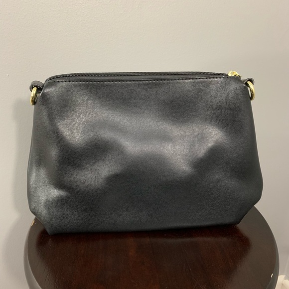 Tote and Crossbody multi-use bags (vegan friendly) - Picture 5 of 6